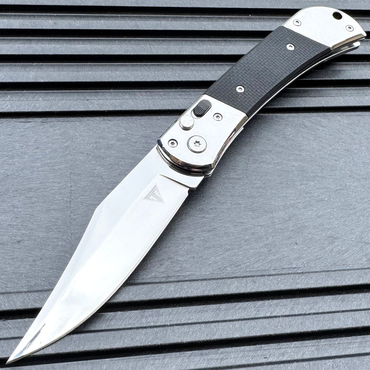 Classic Blade Classic Gentleman's Automatic Switch Blade | BLADE ADDICT