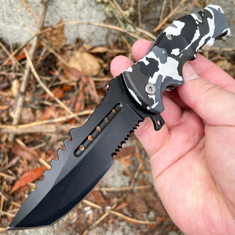 8.5" Tracker Huntsman Snow Camo Pocket Knife - BLADE ADDICT