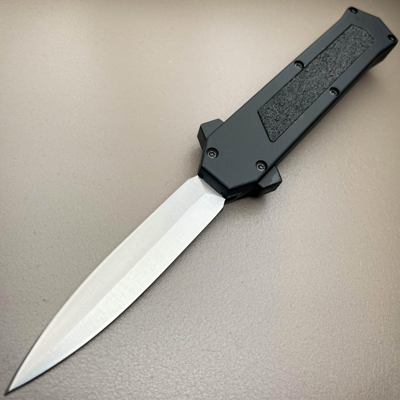 7.75" Intruder OTF Silver Blade w/ Black Handle - BLADE ADDICT