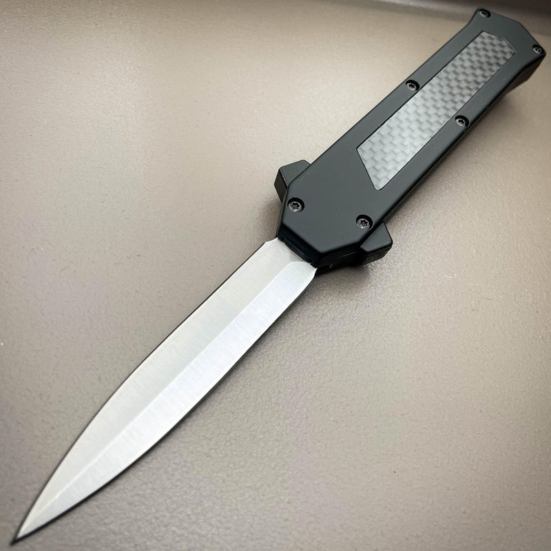 7.75" Intruder OTF Silver Blade w/ Carbon Fiber - BLADE ADDICT